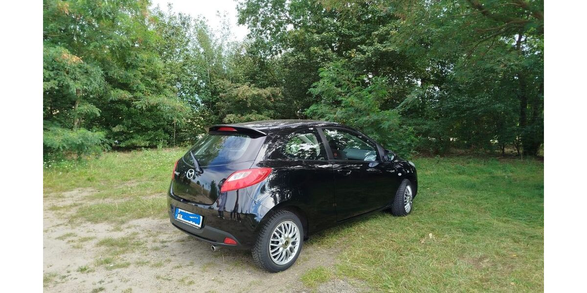 Mazda 2 117.000 km 2.700 &euro; Hamburg 22049