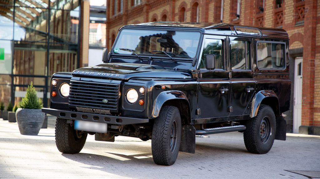 Land Rover Defender 130.702 km 39.900 &euro; Wiesbaden 65183