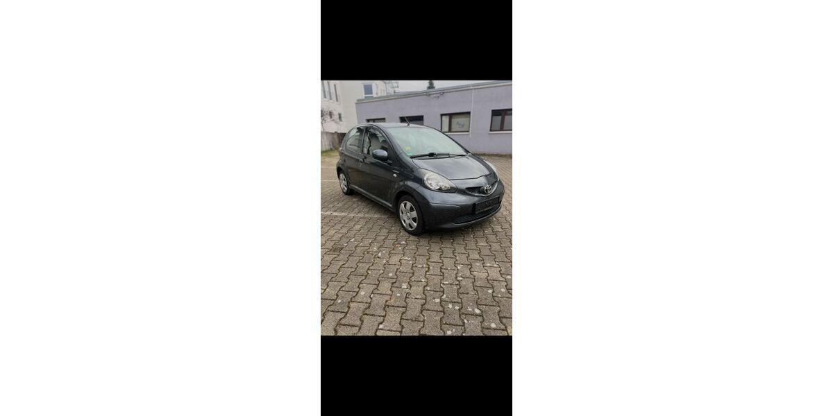 Toyota Aygo (X) 183.000 km 2.250 &euro; Herrenberg 71083