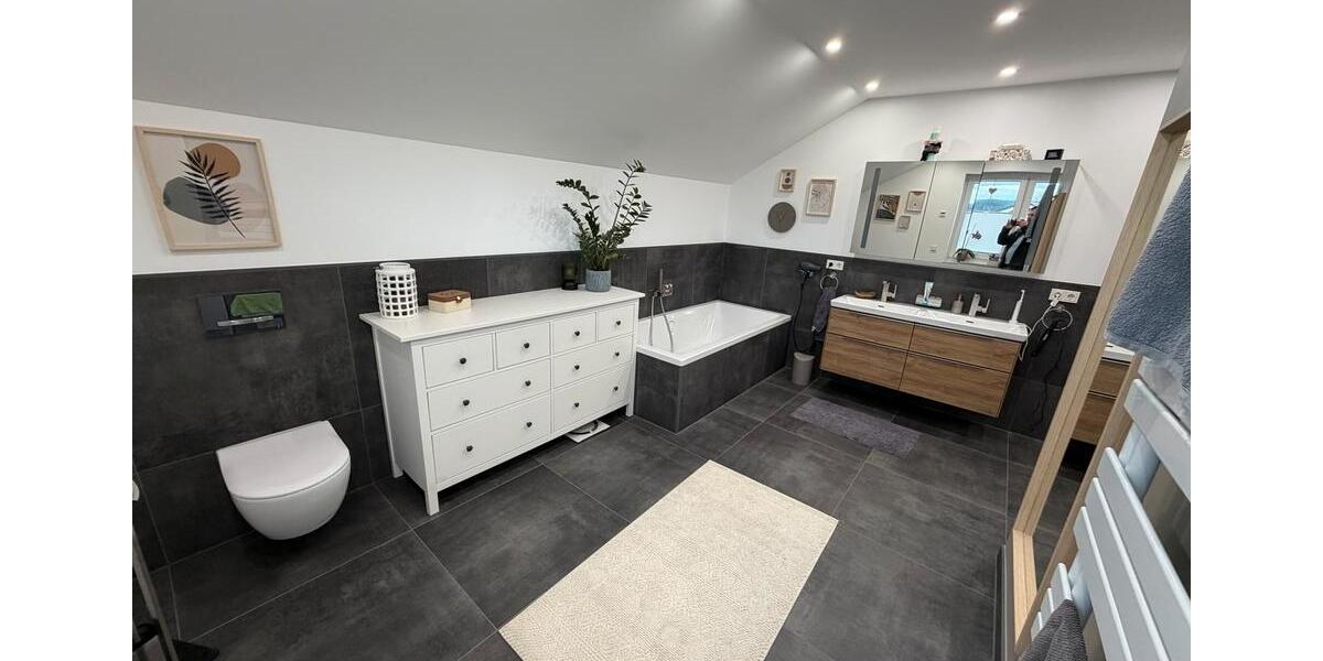 Einfamilienhaus Bad Arolsen - 5.5 Zimmer, 198 m&sup2;, 589.000&euro; | Angebot:24729642