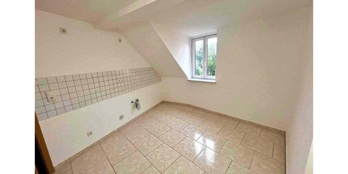Dachgeschoßwohnung Pegau - 4 Zimmer, 89 m&sup2;, 712&euro; | Angebot:26351171