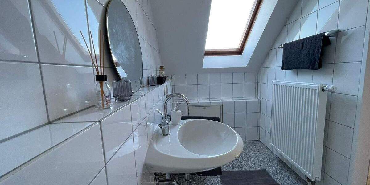 Etagenwohnung Alsdorf - 4 Zimmer, 123 m&sup2;, 299.000&euro; | Angebot:24035306