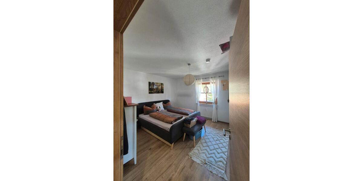 Etagenwohnung Bodenmais - 5 Zimmer, 120 m&sup2;, 900&euro; | Angebot:26225302