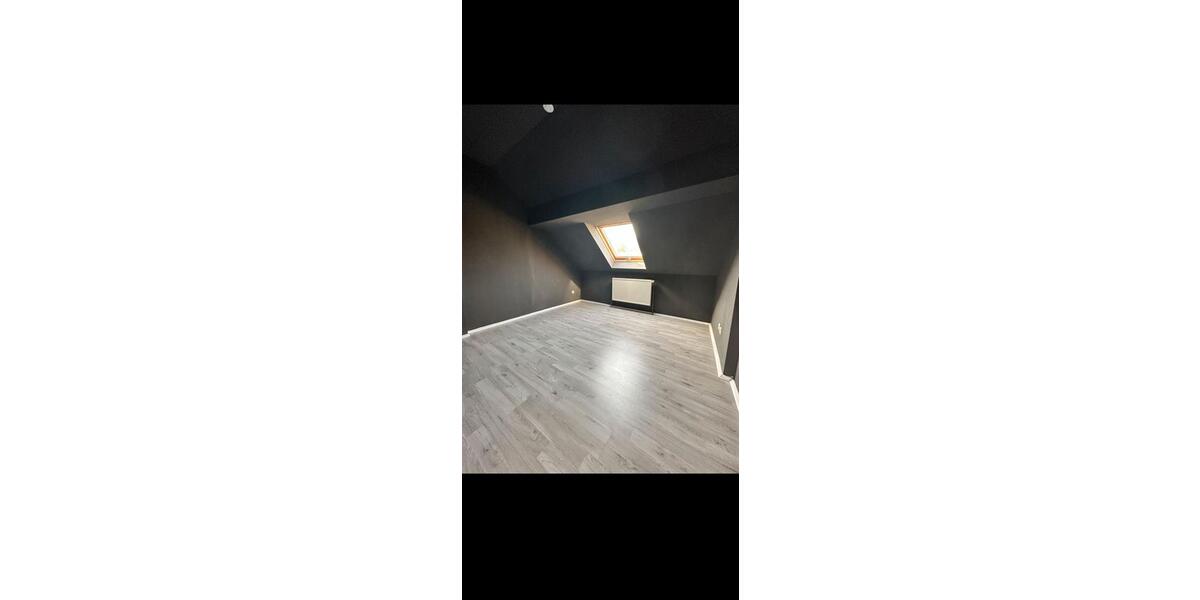 Dachgeschoßwohnung Wuppertal Elberfeld - 4 Zimmer, 75 m&sup2;, 650&euro; | Angebot:26039391