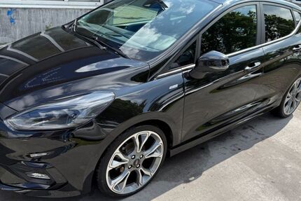 Ford Fiesta 20.000 km 17.500 &euro; Leverkusen 51379