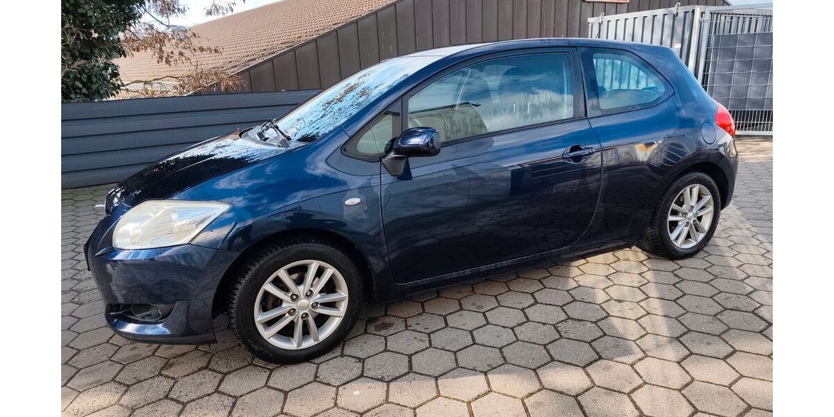 Toyota Auris 207.000 km 3.550 &euro; Hamburg 22179