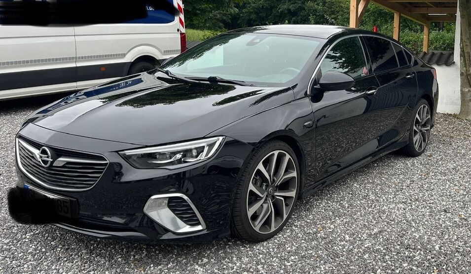 Opel Insignia 90.000 km 18.500 € Stolk 24890