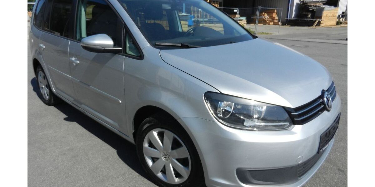 VW Touran 192.000 km 5.400 &euro; Regensburg 93057