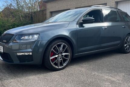 Skoda Octavia 213.000 km 11.900 &euro; Neumünster 24534