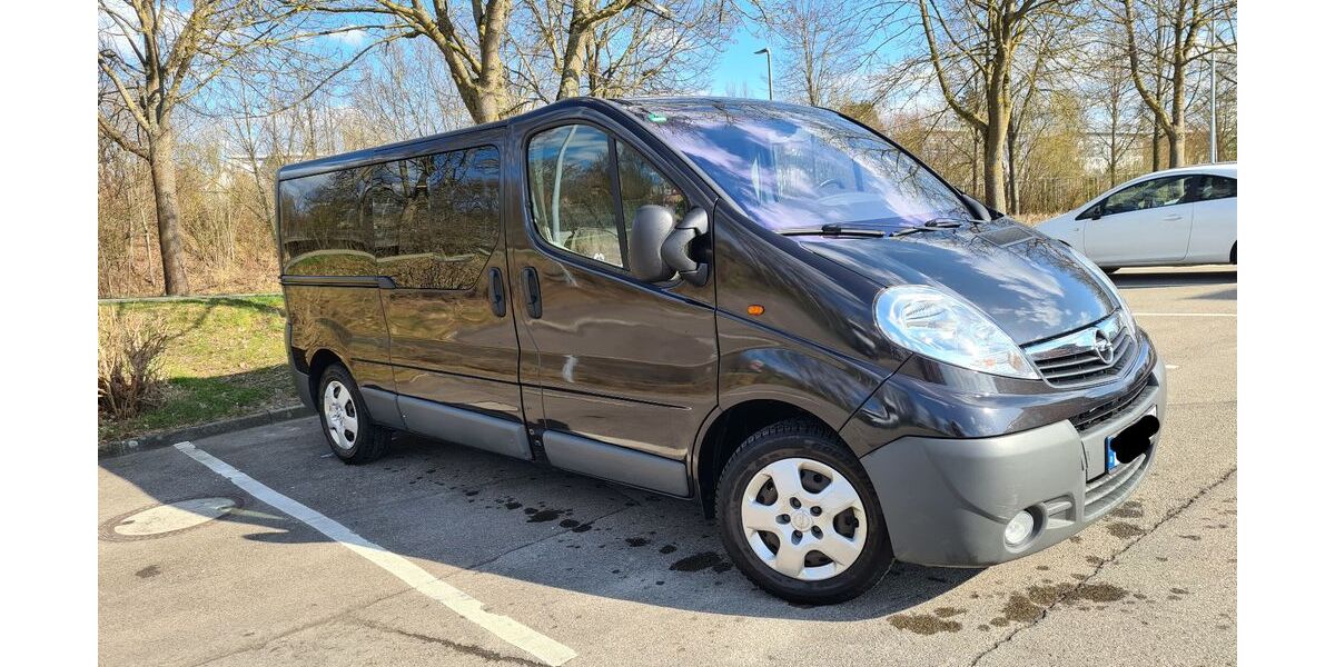 Opel Vivaro 331.000 km 9.400 &euro; Günzburg 89312