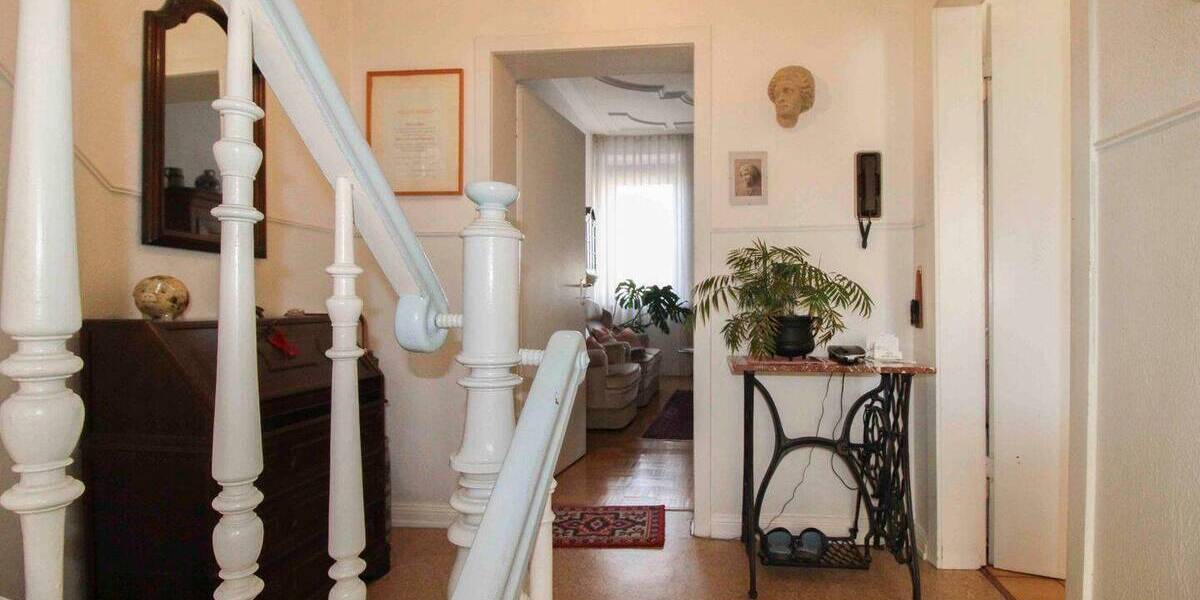 Reihenmittelhaus Trier Trier-Ost - 7 Zimmer, 142 m&sup2;, 275.000&euro; | Angebot:26307610