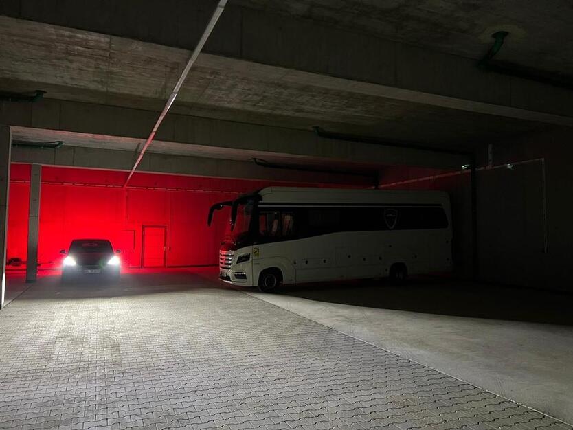 Auto Anhänger Stellplatz zu vermieten