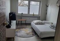 Möbliertes 1-Zimmer-Apartment mit Balkon in Köln-Esch inkl. Küche
