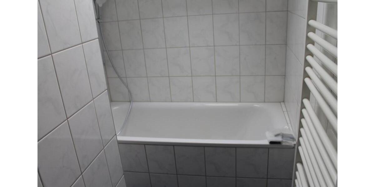 Dachgeschoßwohnung Kassel - 2 Zimmer, 63 m&sup2;, 500&euro; | Angebot:25417375