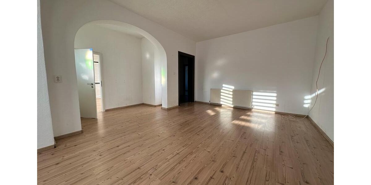 Hochparterre Eckartsberga - 3 Zimmer, 90 m&sup2;, 800&euro; | Angebot:24831860