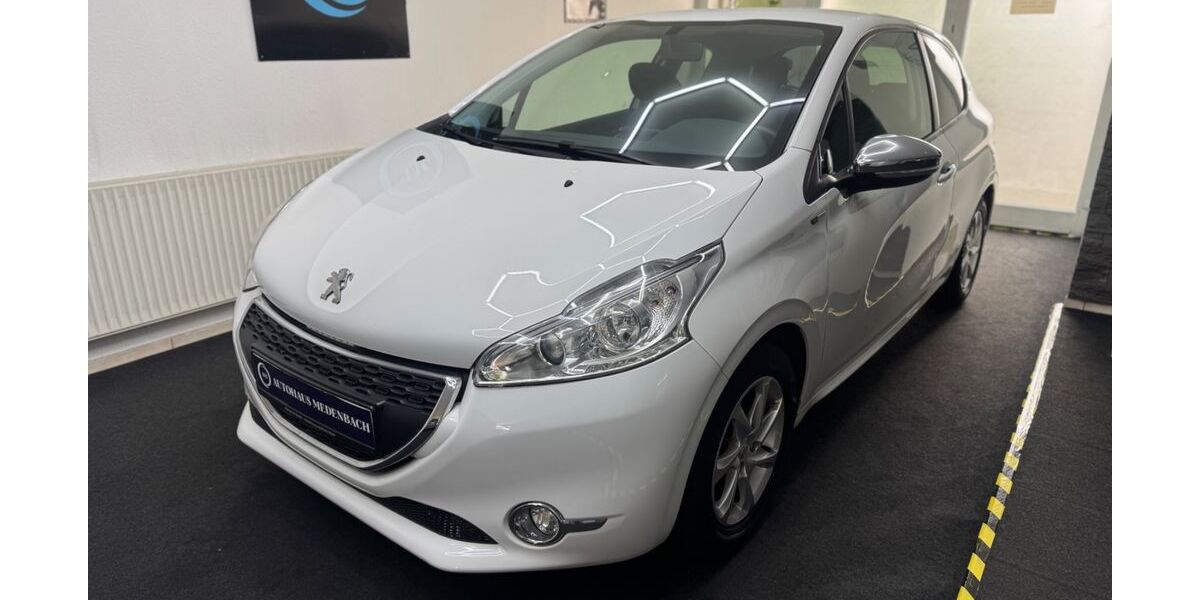 Peugeot 208 115.321 km 4.990 &euro; Wiesbaden 65207