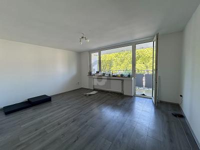HELL UND FRISCH SANIERT IN RUHIGER LAGE 2 zimmer