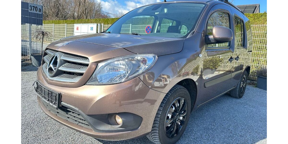 Mercedes-Benz Citan 106.000 km 11.800 &euro; Dresden 01259
