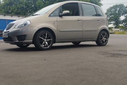 Lancia Musa 85.000 km 3.250 € Lemwerder 27809
