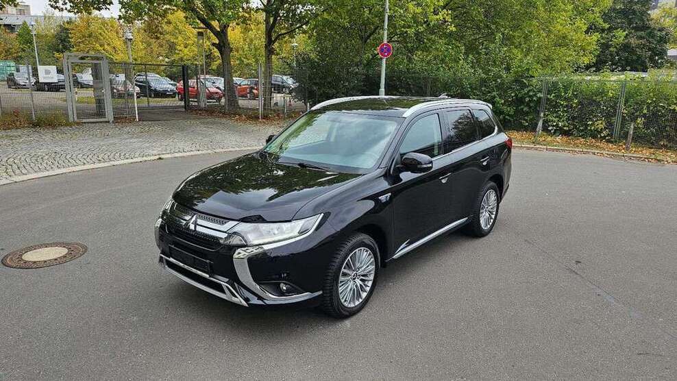 Mitsubishi Outlander 36.000 km 19.900 € Berlin 10709