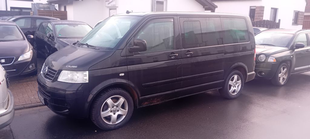 VW T5 Transporter 320.000 km 6.999 &euro; Lage 32791