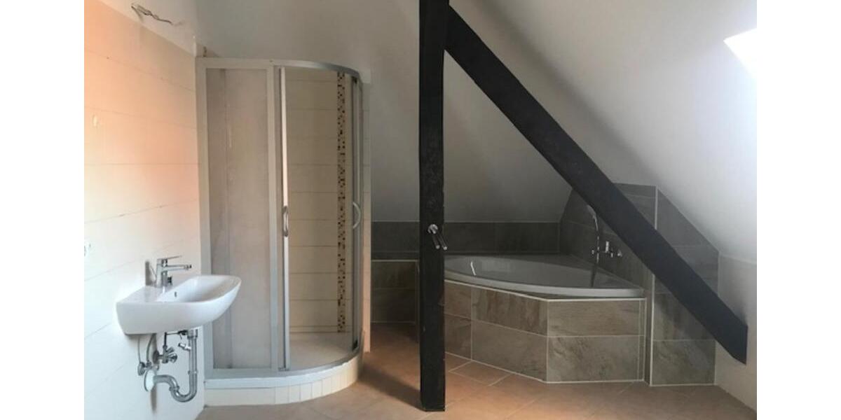 Dachgeschoßwohnung Trebbin - 4 Zimmer, 121 m&sup2;, 1.209&euro; | Angebot:25457053