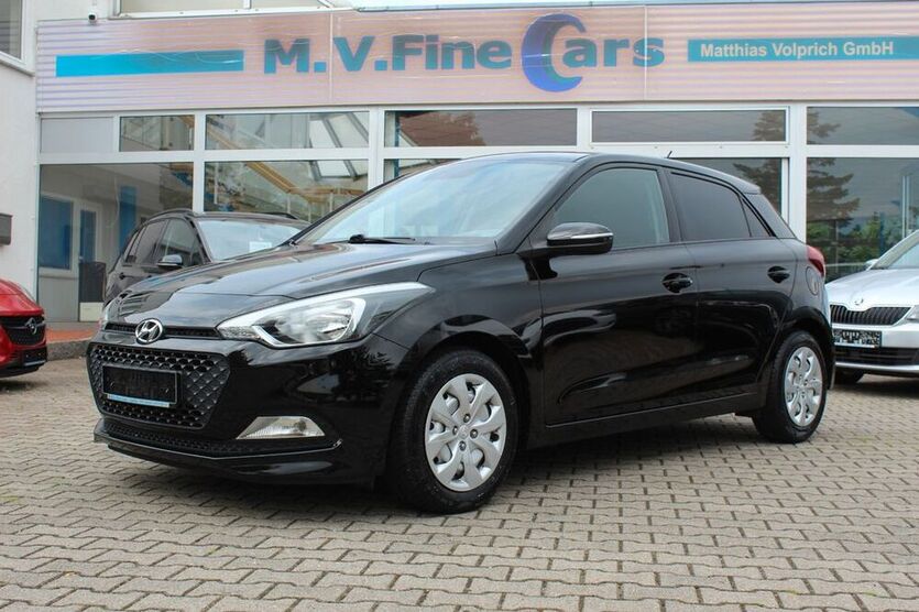 i20