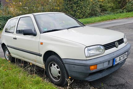 VW Golf 73.000 km 4.500 &euro; Much 53804