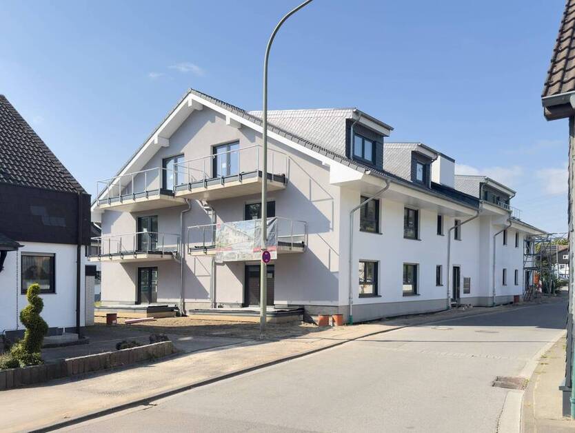 **Gemütlich und attraktiv mit Terrasse und Stellplatz** 3 zimmer