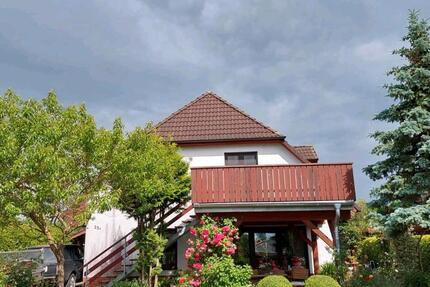 4-RaumWohnung einschl. Terrasse , 2 Stellplätze sowie Fahrradsch.