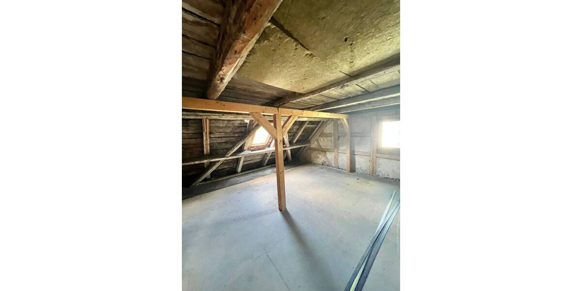 Mehrfamilienhaus, Wohnhaus Lengenfeld - 4 Zimmer, 150 m&sup2;, 79.000&euro; | Angebot:25708235
