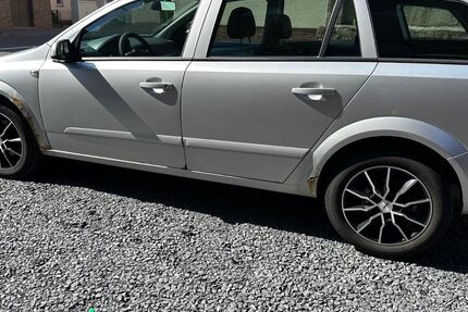 Opel Astra 186.000 km 1.000 &euro; Burghaun 36151