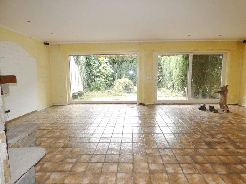 Großzügige Doppelhaushälfte mit XXL-Garage in exponierter Wohnlage von Hösel !! 5 zimmer