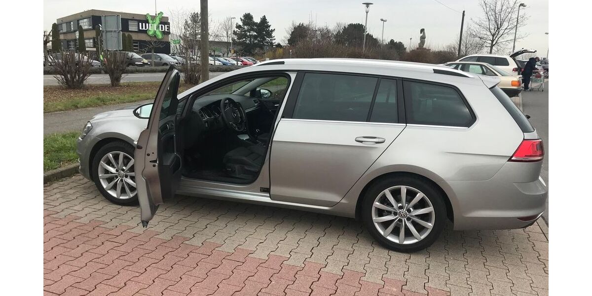 VW Golf 138.000 km 11.900 &euro; Karlsruhe 76137