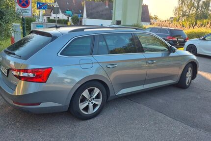Skoda Superb 201.500 km 9.499 &euro; Kabelsketal OT Osmünde 06184