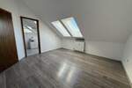 Wohnen und Arbeiten - Große Wohnung mit separatem Büro oder Gästeapartment in Nittendorf! 5 zimmer