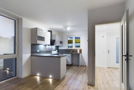 modernes Niedrigenergie Reihen-Endhaus Bj 2024: Terrasse & Sonnenterrasse