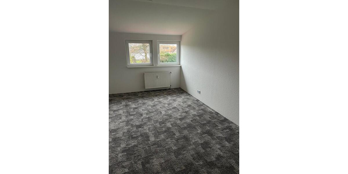Dachgeschoßwohnung Nienhagen - 5 Zimmer, 126 m&sup2;, 1.190&euro; | Angebot:26398880