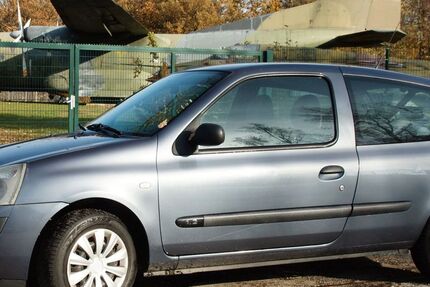 Renault Clio 235.000 km 700 &euro; Glauchau 08371