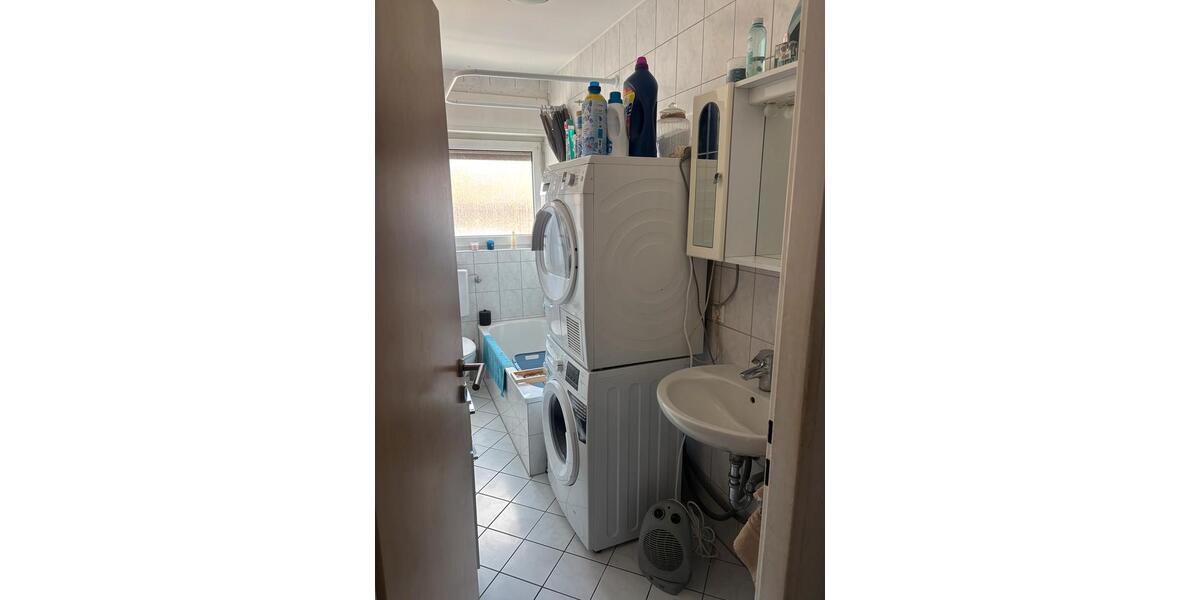 Dachgeschoßwohnung Langenselbold - 3 Zimmer, 76 m&sup2;, 700&euro; | Angebot:26318580