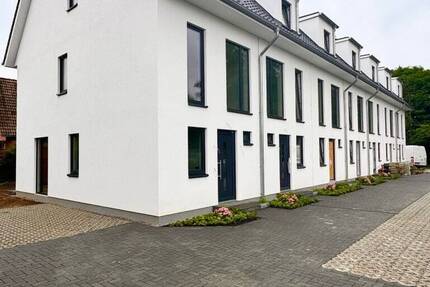 Haus Bad Segeberg - 5 Zimmer, 104 m&sup2;, 1.700&euro; | Angebot:25536128