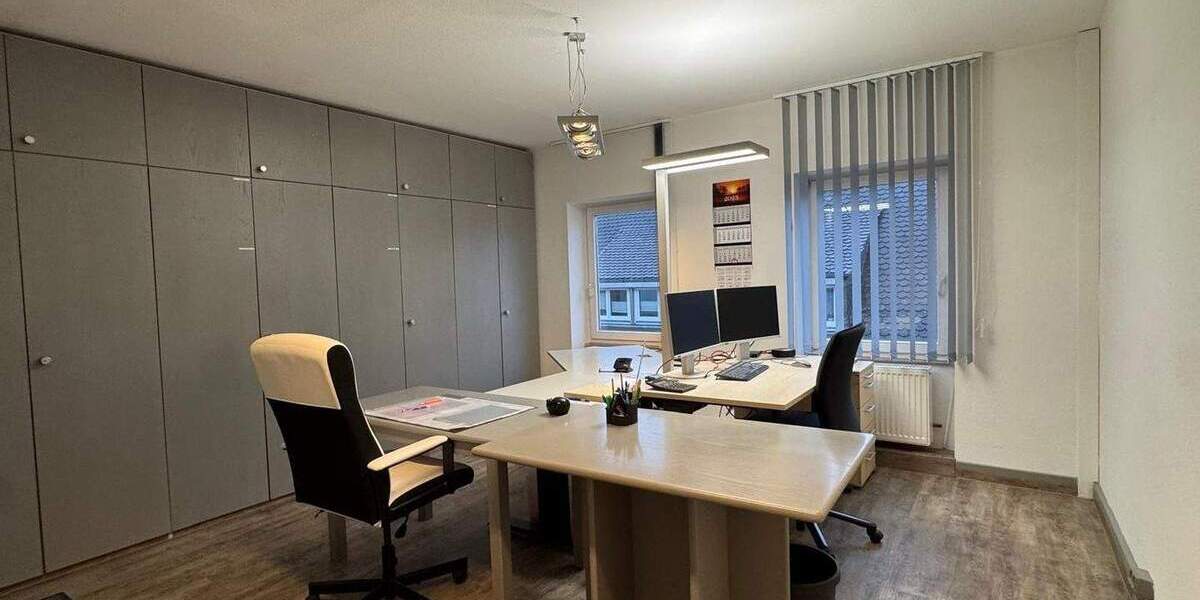 Gewerbeobjekt Bindlach - 8 Zimmer, 265 m&sup2;, 1.500&euro; | Angebot:25664523