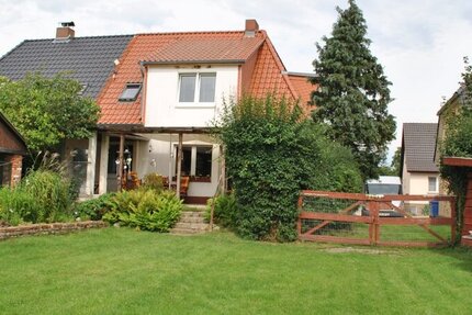 Marlow-OT Doppelhaushälfte in Ostseenähe! 8 zimmer