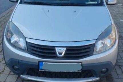 Dacia Sandero 154.000 km 2.699 &euro; Düsseldorf 40625