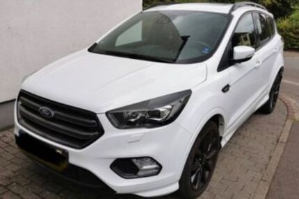 Ford Kuga 88.600 km 14.700 &euro; Dillingen Saar 66763