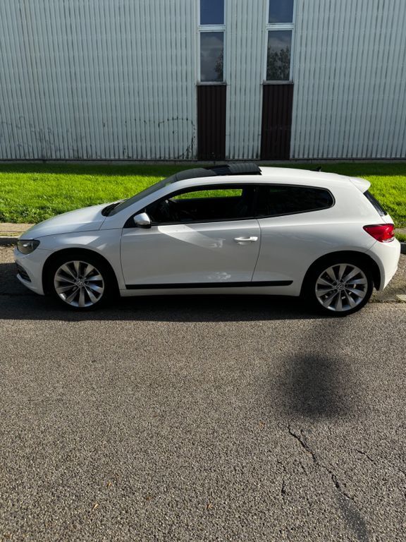 VW Scirocco 153.000 km 8.700 € Bochum 44866