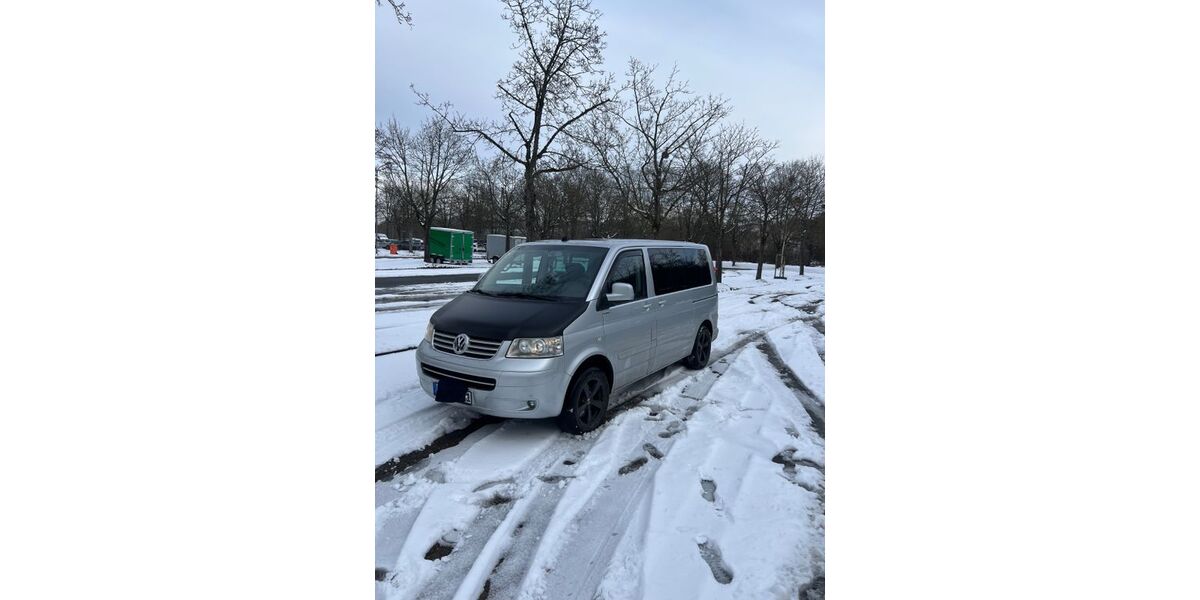 VW T5 Multivan 321.000 km 12.900 &euro; Waldsolms 35647