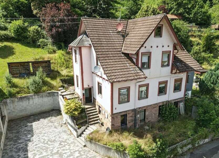 Haus zum Kaufen in Höfen an der Enz 415.000 € 175 m²