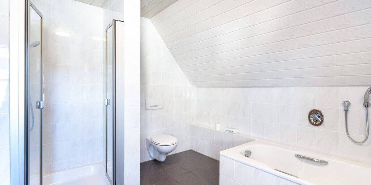 Mehrfamilienhaus, Wohnhaus Gütersloh Spexard - 8 Zimmer, 252 m&sup2;, 580.000&euro; | Angebot:26858733