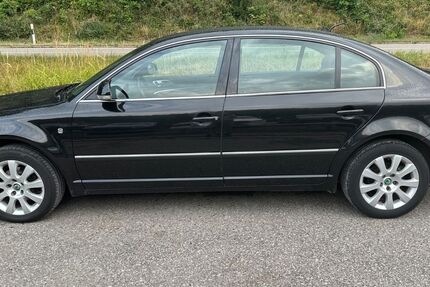 Skoda Superb 173.000 km 3.999 &euro; Altensteig 72213